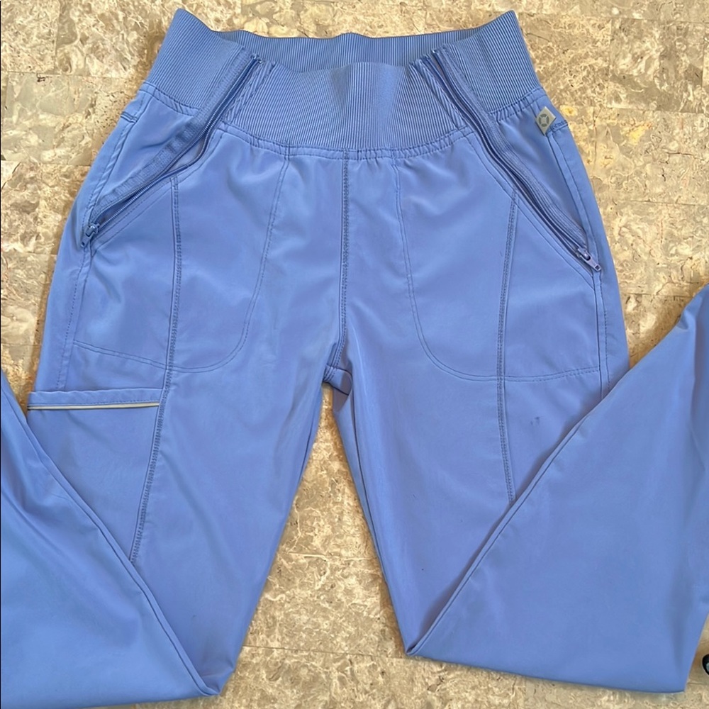 Like new women’s scrub pants size xxs.